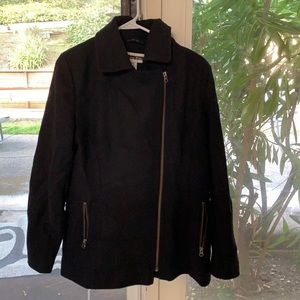 Never Worn Women’s Winter Jacket.